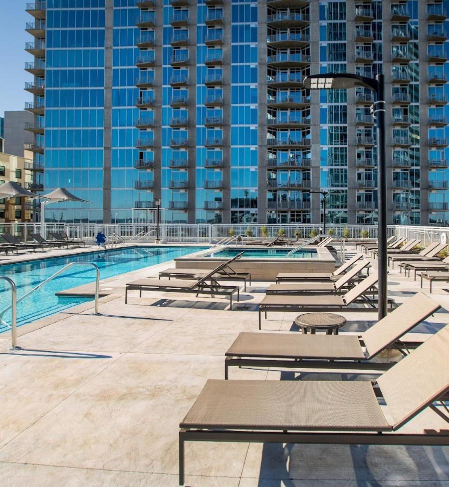 Placemakr Premier Sobro Nashville Exterior photo The pool at the Ritz-Carlton, Downtown, Los Angeles
